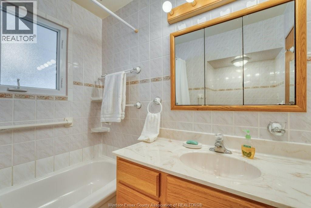 3603 Rockwell Boulevard, Windsor, Ontario  N9E 2B1 - Photo 13 - 26012694