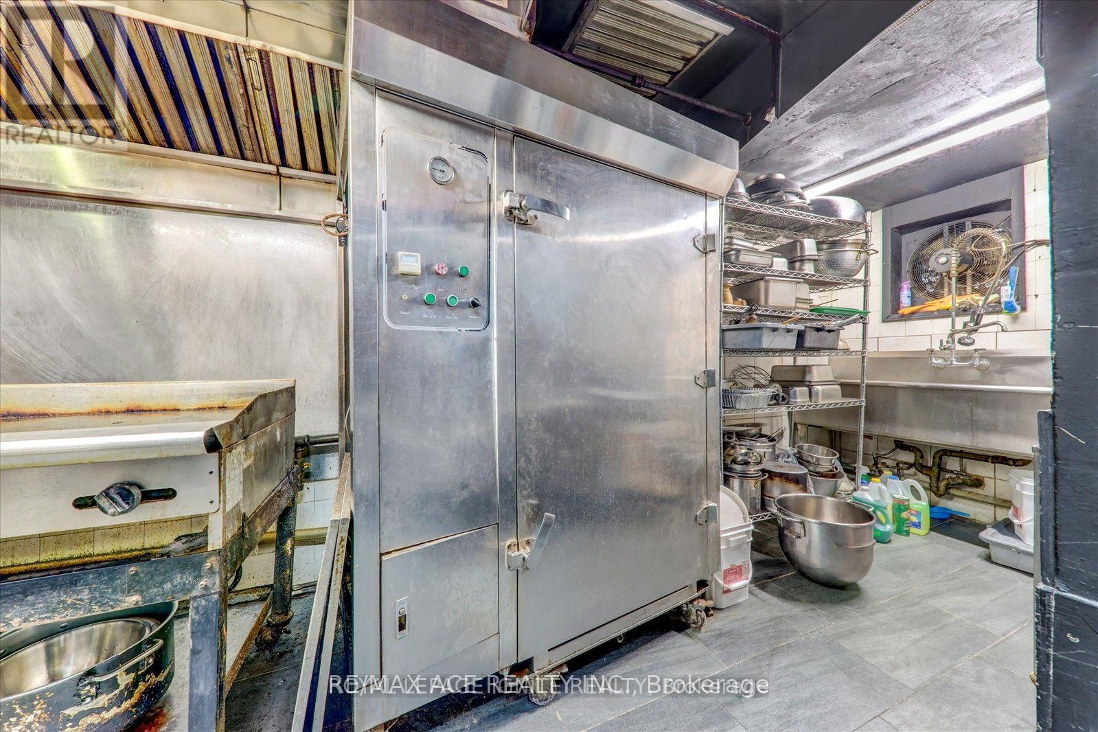 2398 Eglinton Avenue E, Toronto, Ontario  M1K 2P3 - Photo 19 - E13225248