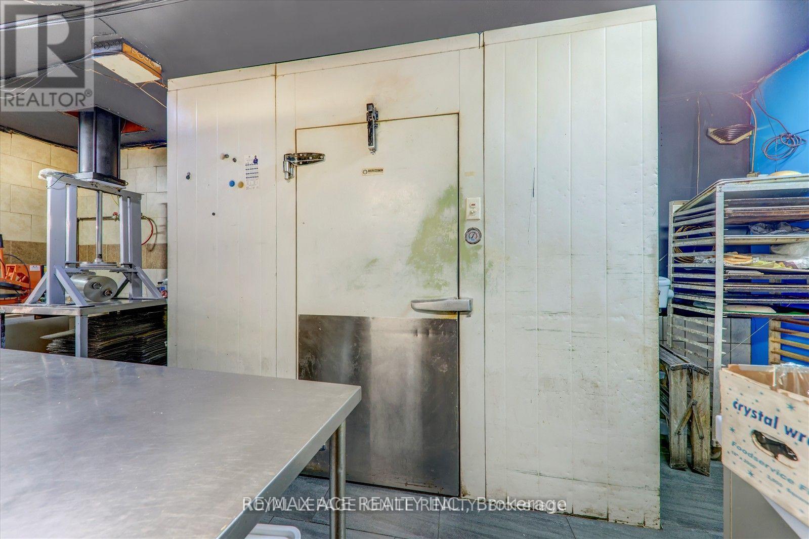 2398 Eglinton Avenue E, Toronto, Ontario  M1K 2P3 - Photo 20 - E13225248