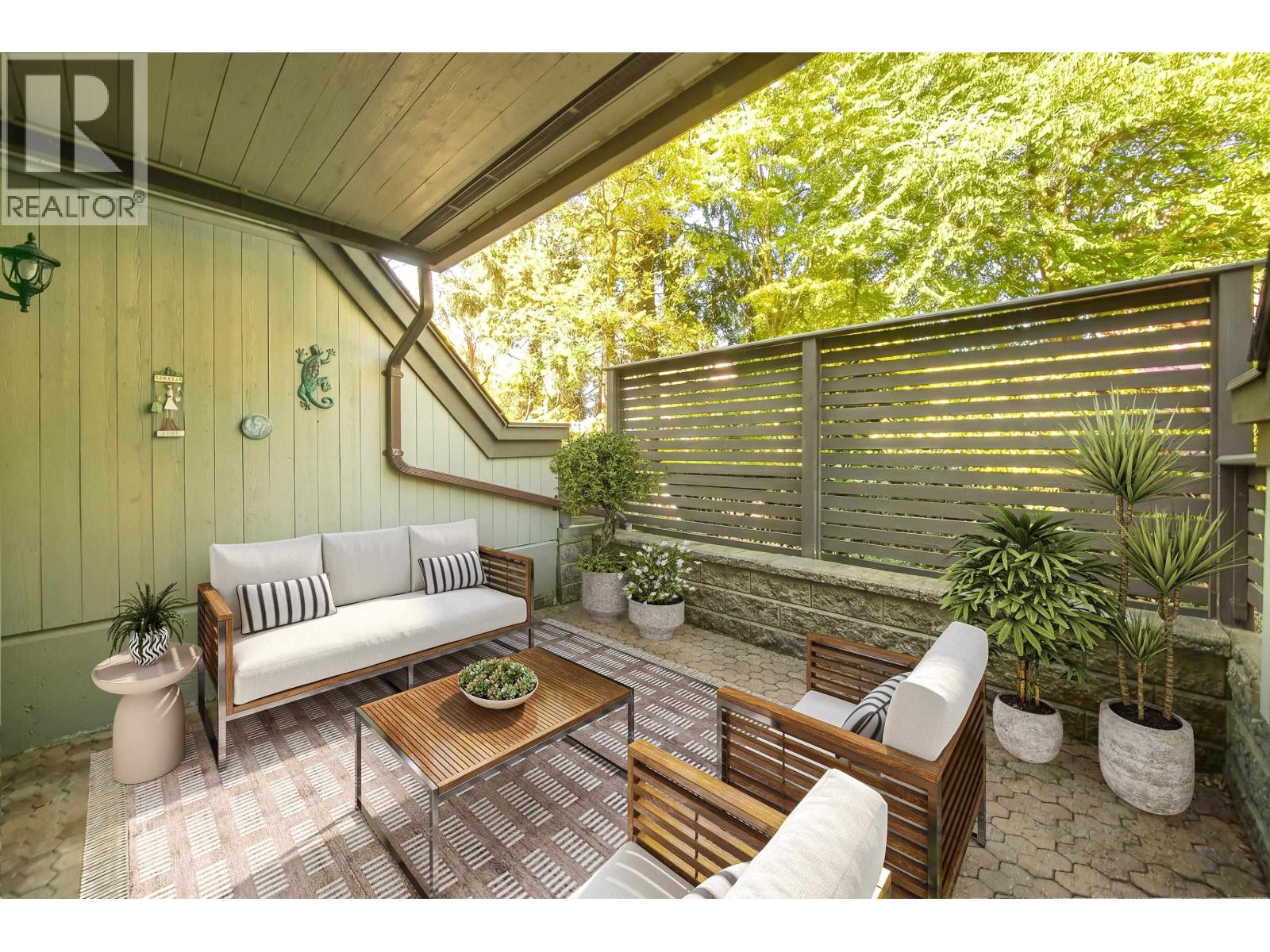 3184 MOUNTAIN HIGHWAY, North Vancouver, British Columbia