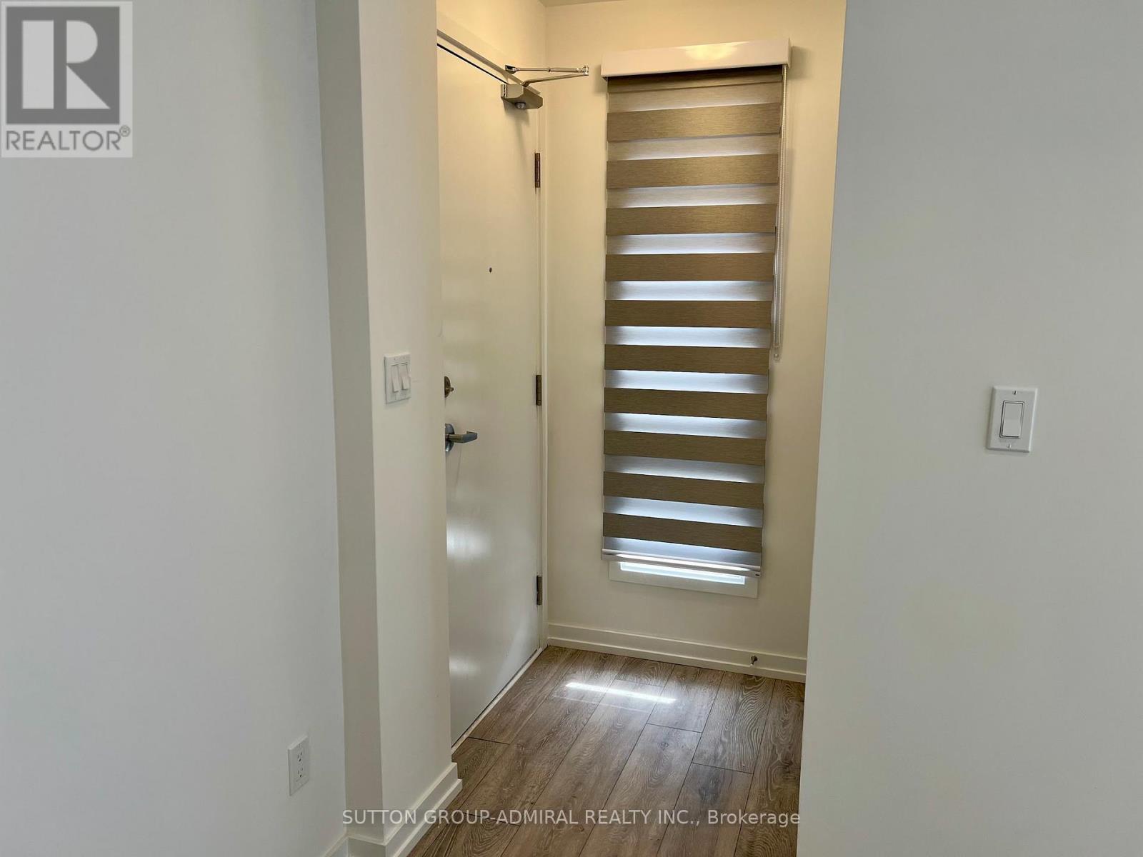 15 - 24 Lytham Green Circle, Newmarket, Ontario  L3Y 0H4 - Photo 4 - N13225252