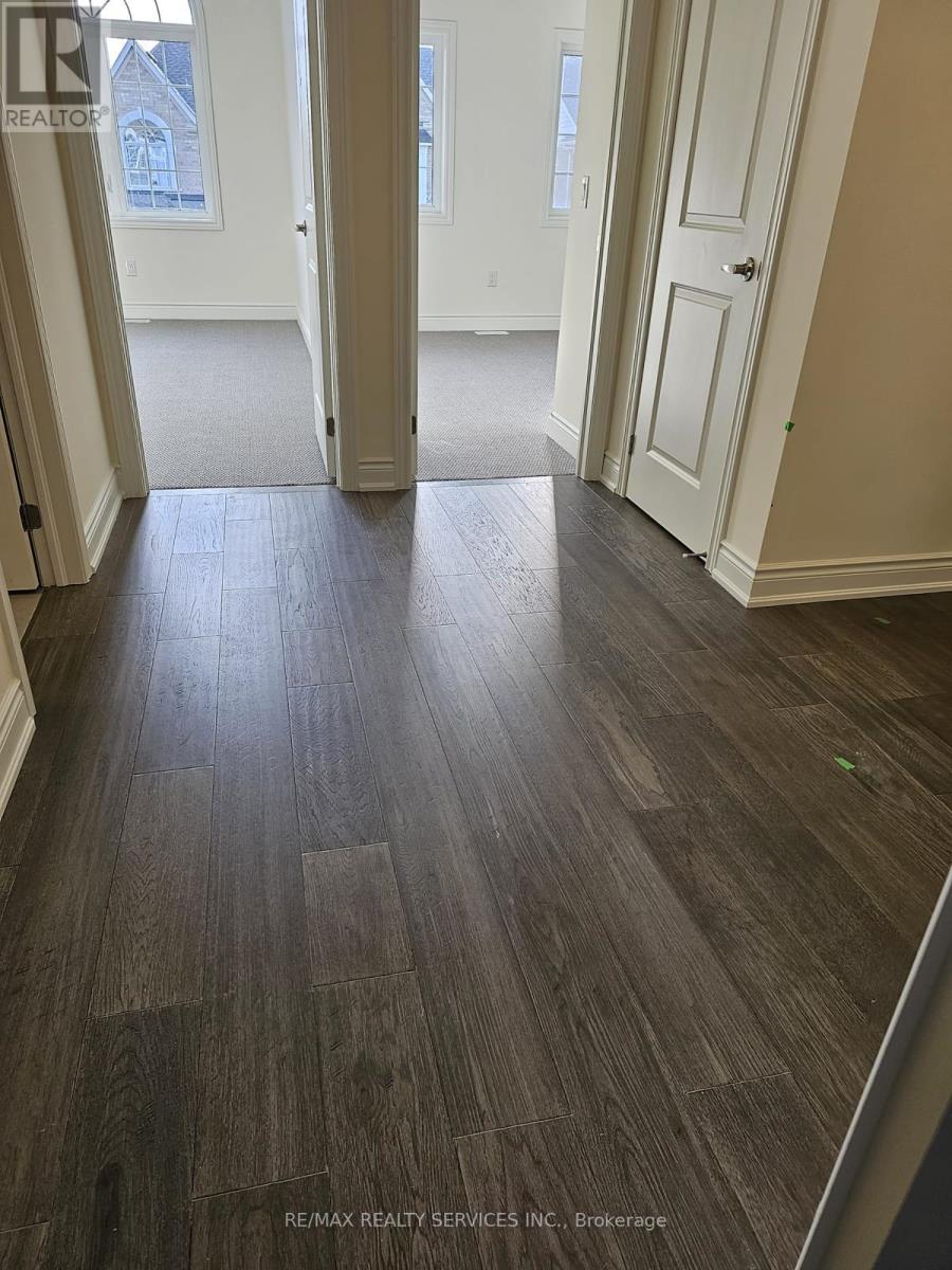 32 Donald Stewart Road, Brampton, Ontario  L7A 5J8 - Photo 15 - W13225246
