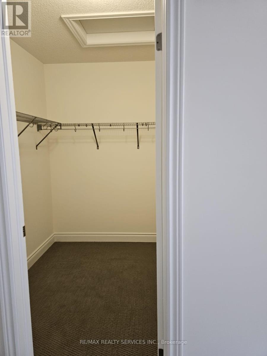32 Donald Stewart Road, Brampton, Ontario  L7A 5J8 - Photo 17 - W13225246