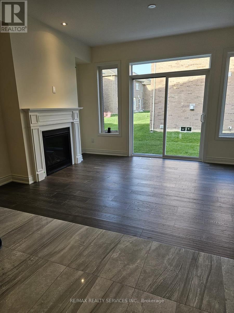 32 Donald Stewart Road, Brampton, Ontario  L7A 5J8 - Photo 6 - W13225246
