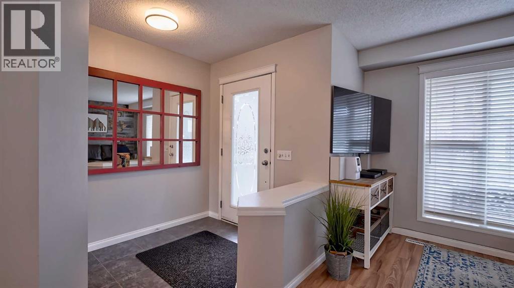 20 Tuscany Valley Park Nw, Calgary, Alberta  T3L 2B6 - Photo 2 - A2315770