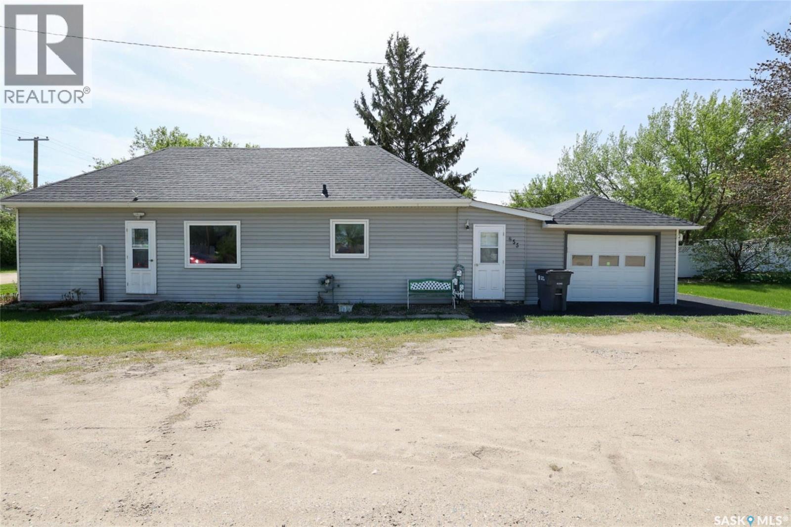 655 Alexandria Avenue, Bethune, Saskatchewan  S0G 0H0 - Photo 1 - SK037856
