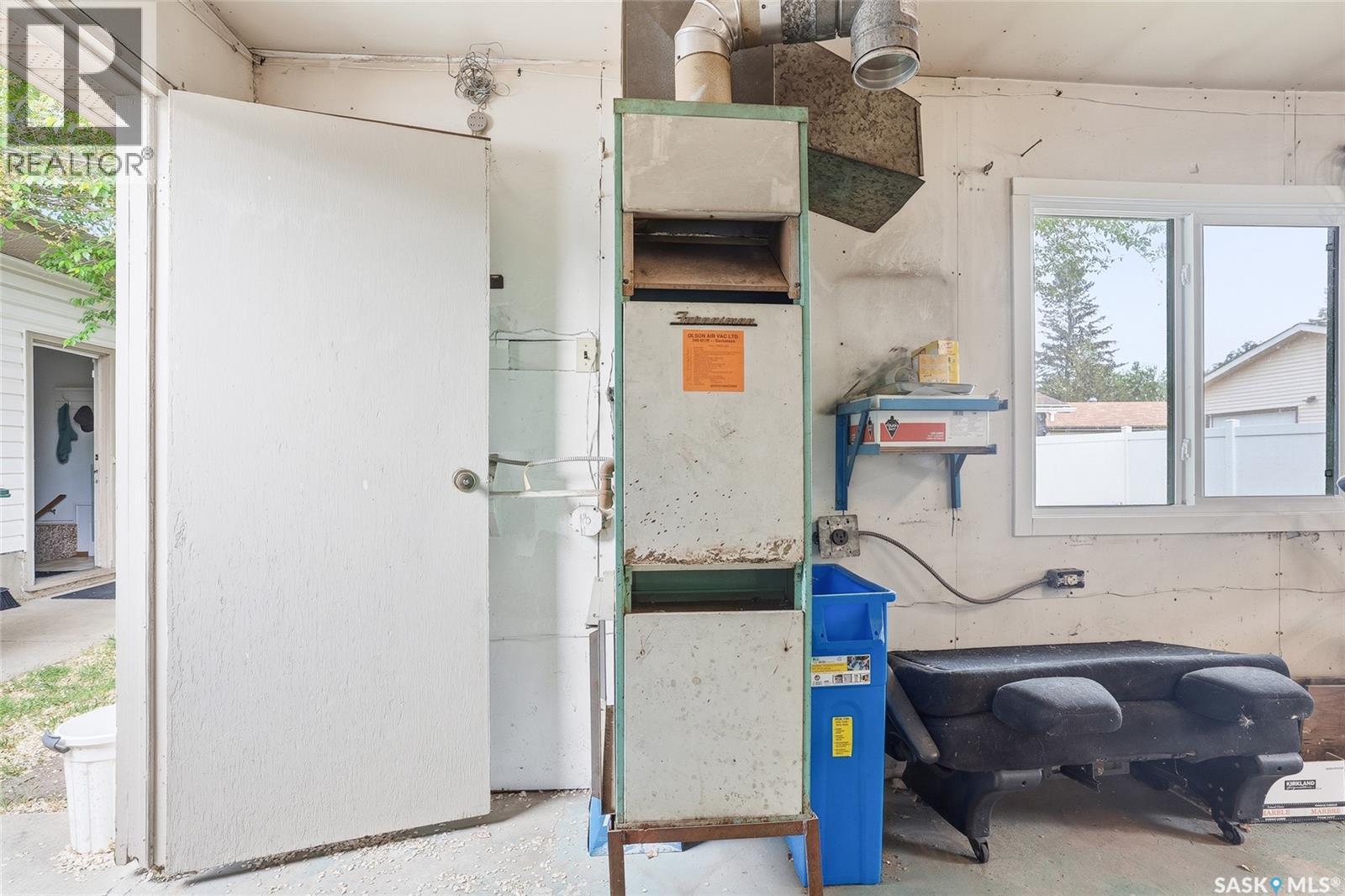 2605 37th Street W, Saskatoon, Saskatchewan  S7L 4E9 - Photo 36 - SK037830