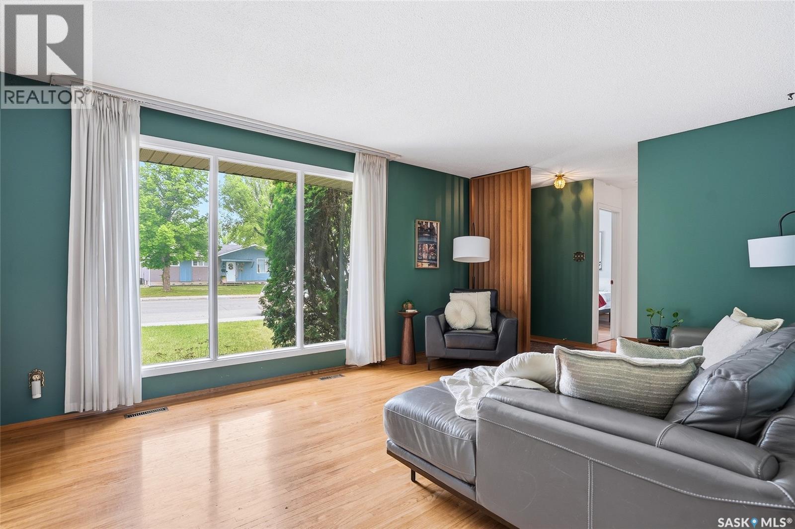 2605 37th Street W, Saskatoon, Saskatchewan  S7L 4E9 - Photo 5 - SK037830