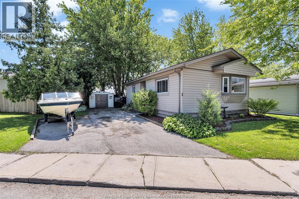 1 Viscount Parkway, Essex, Ontario  N8M 1Y8 - Photo 2 - 26012737