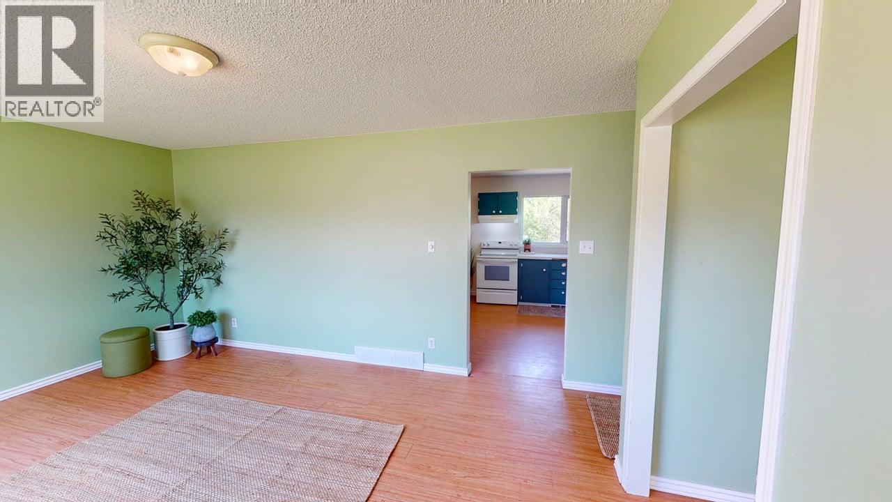 11023 Peace River Road, Fort St. John, British Columbia  V1J 2S8 - Photo 6 - R3130445