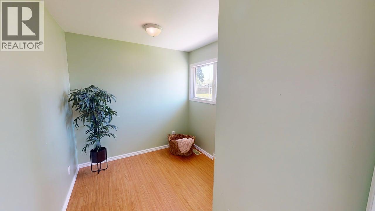 11023 Peace River Road, Fort St. John, British Columbia  V1J 2S8 - Photo 9 - R3130445