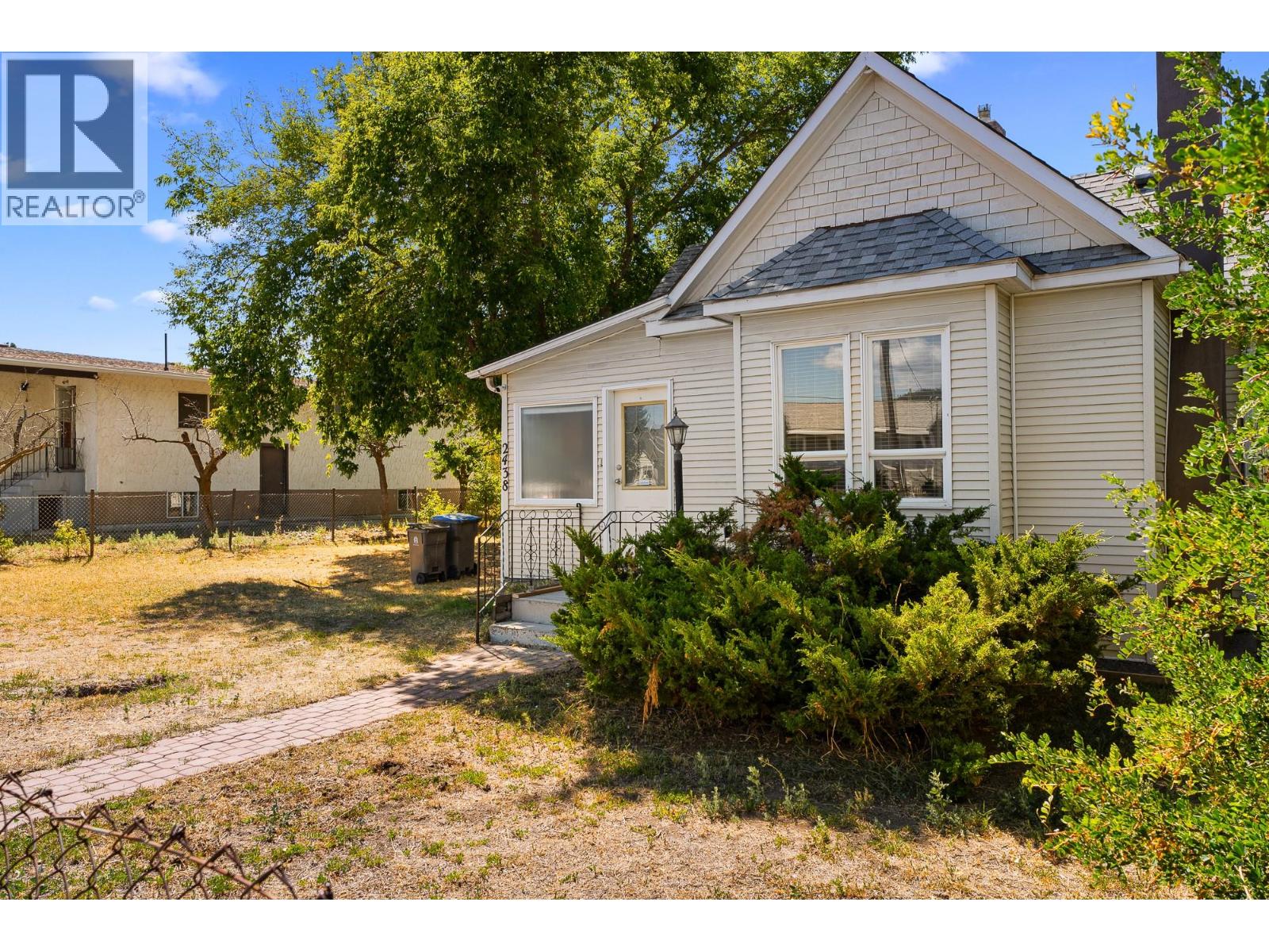 2438 Jackson Avenue, Merritt, British Columbia  V1K 1B8 - Photo 1 - 10379847