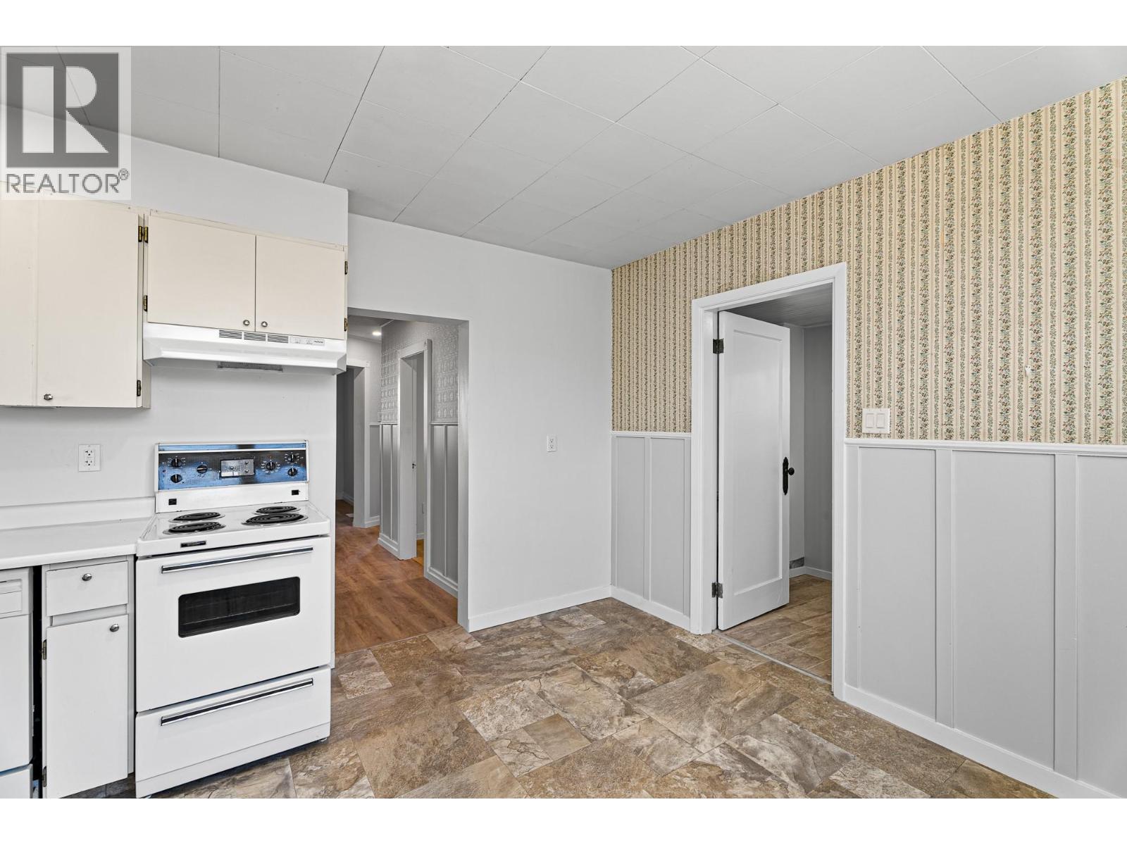 2438 Jackson Avenue, Merritt, British Columbia  V1K 1B8 - Photo 26 - 10379847