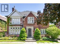 137 HIGHBOURNE ROAD, Toronto, Ontario
