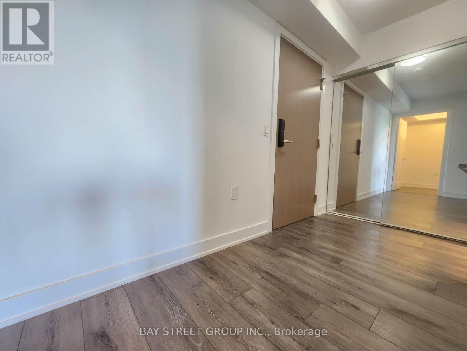 2024 - 585 Bloor Street E, Toronto, Ontario  M4W 0B3 - Photo 3 - C13225370