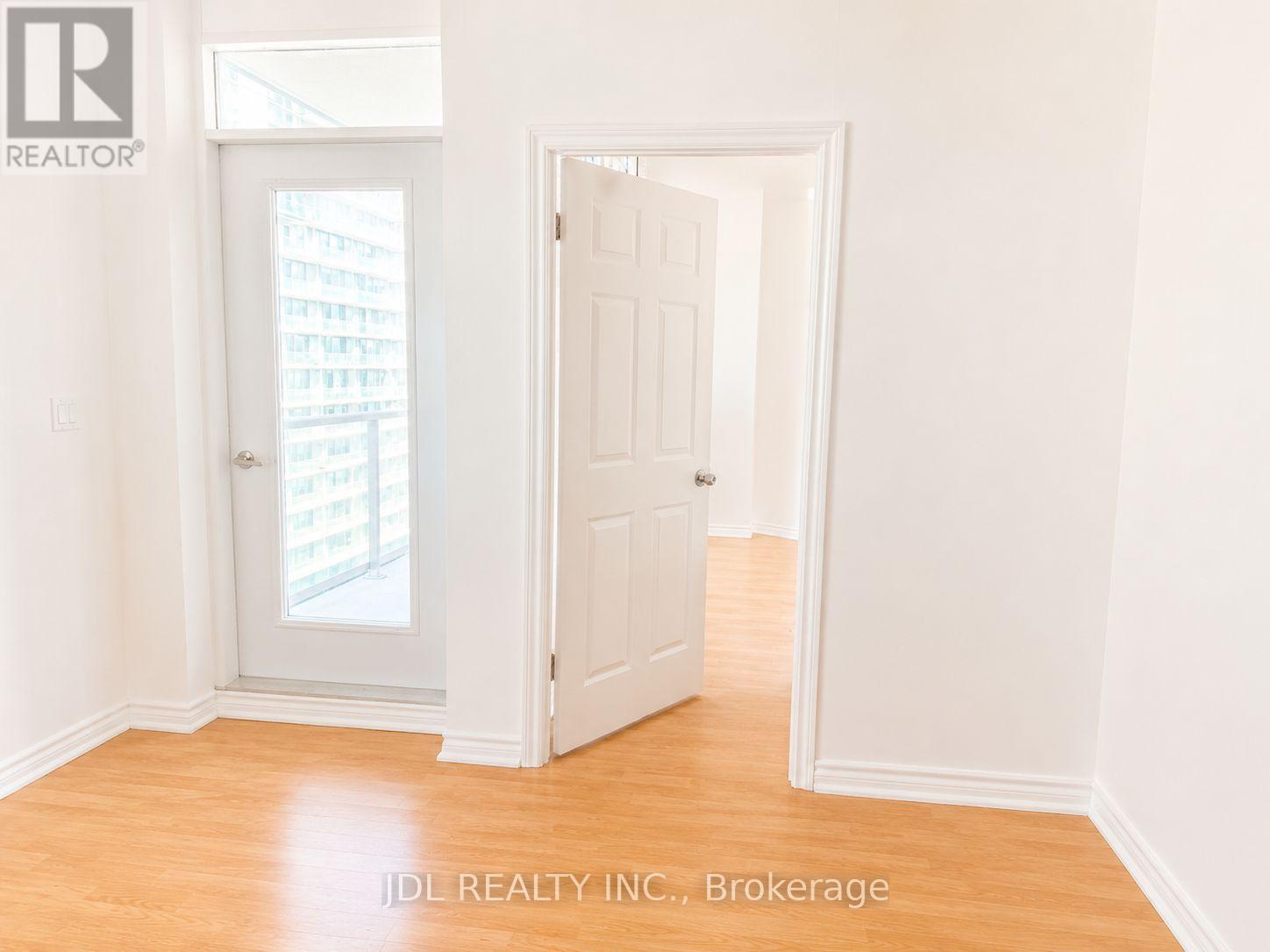 2612 - 761 Bay Street, Toronto, Ontario  M5G 2R2 - Photo 10 - C13225388