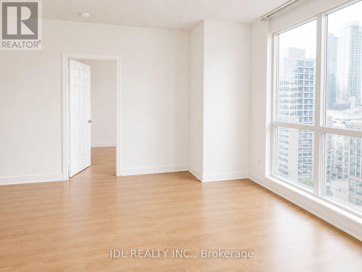 2612 - 761 Bay Street, Toronto, Ontario  M5G 2R2 - Photo 6 - C13225388