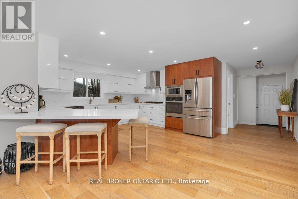 943 Barry Avenue, Innisfil, Ontario  L0L 1W0 - Photo 12 - N13225302