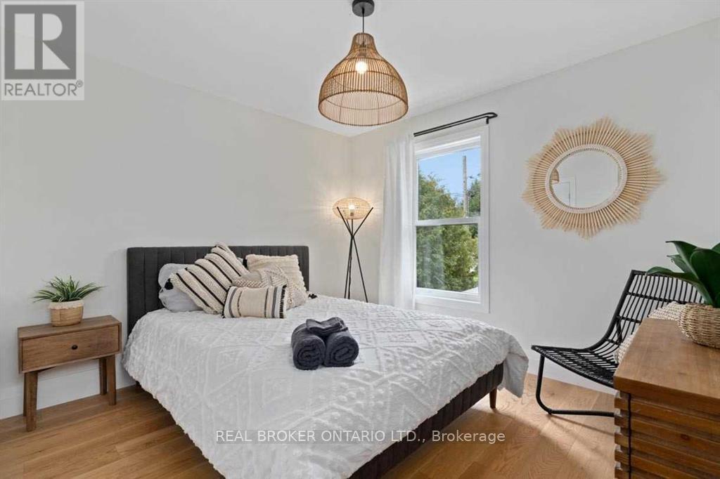 943 Barry Avenue, Innisfil, Ontario  L0L 1W0 - Photo 42 - N13225302