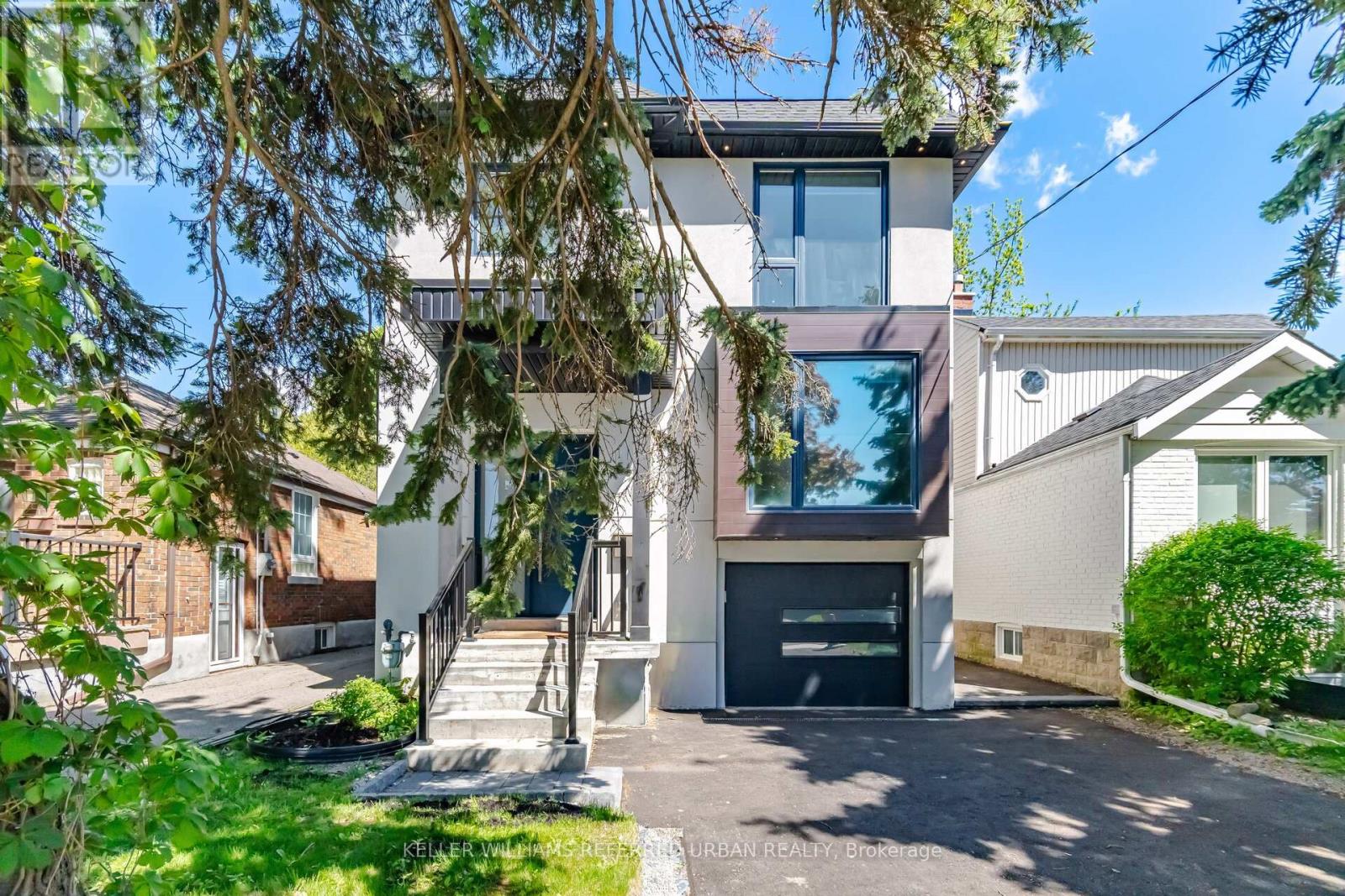 <div class="slider-price">$2,150,000</div><p>56 Elma Street, Toronto, Ontario</p>