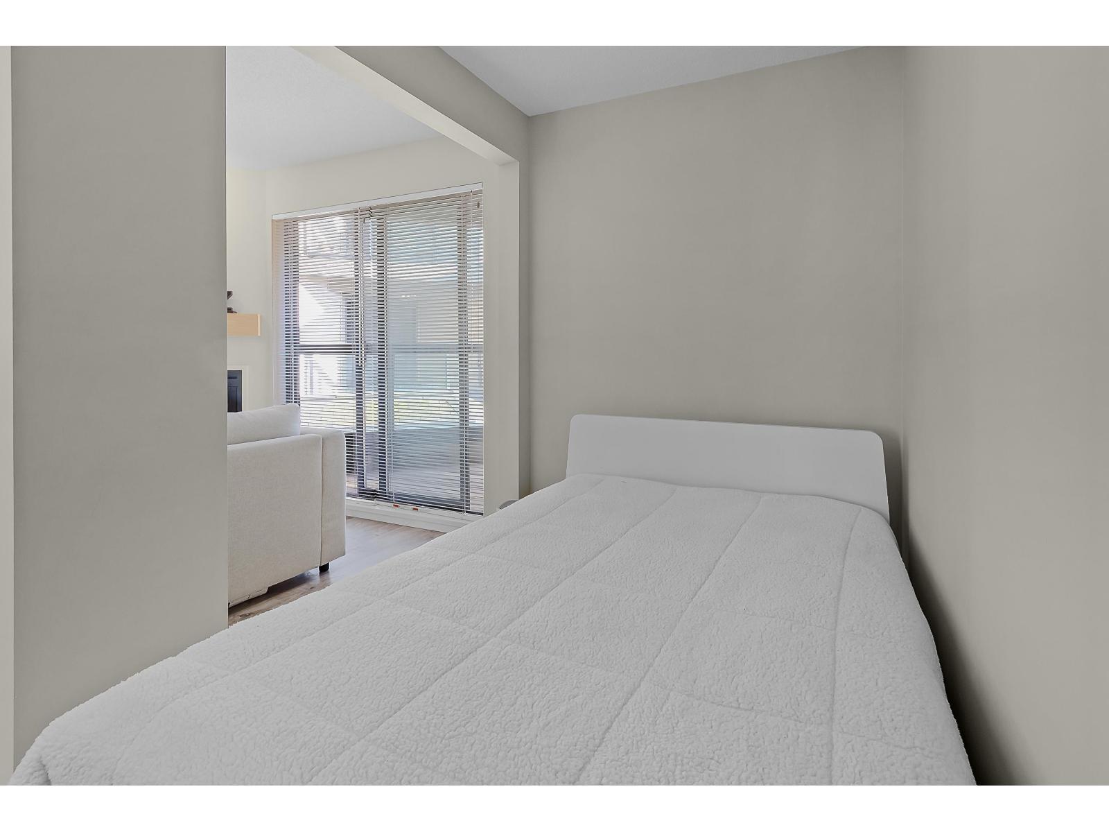 331 10838 City Parkway, Surrey, British Columbia  V3T 5X9 - Photo 12 - R3129598