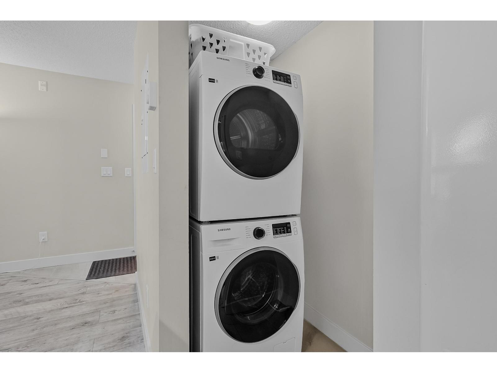 331 10838 City Parkway, Surrey, British Columbia  V3T 5X9 - Photo 16 - R3129598
