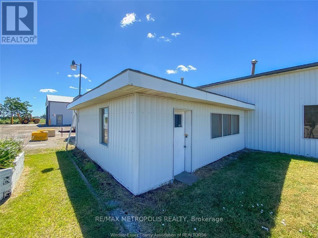 1507 Petrolia Line, St. Clair, Ontario  N0N 1G0 - Photo 18 - X13225406