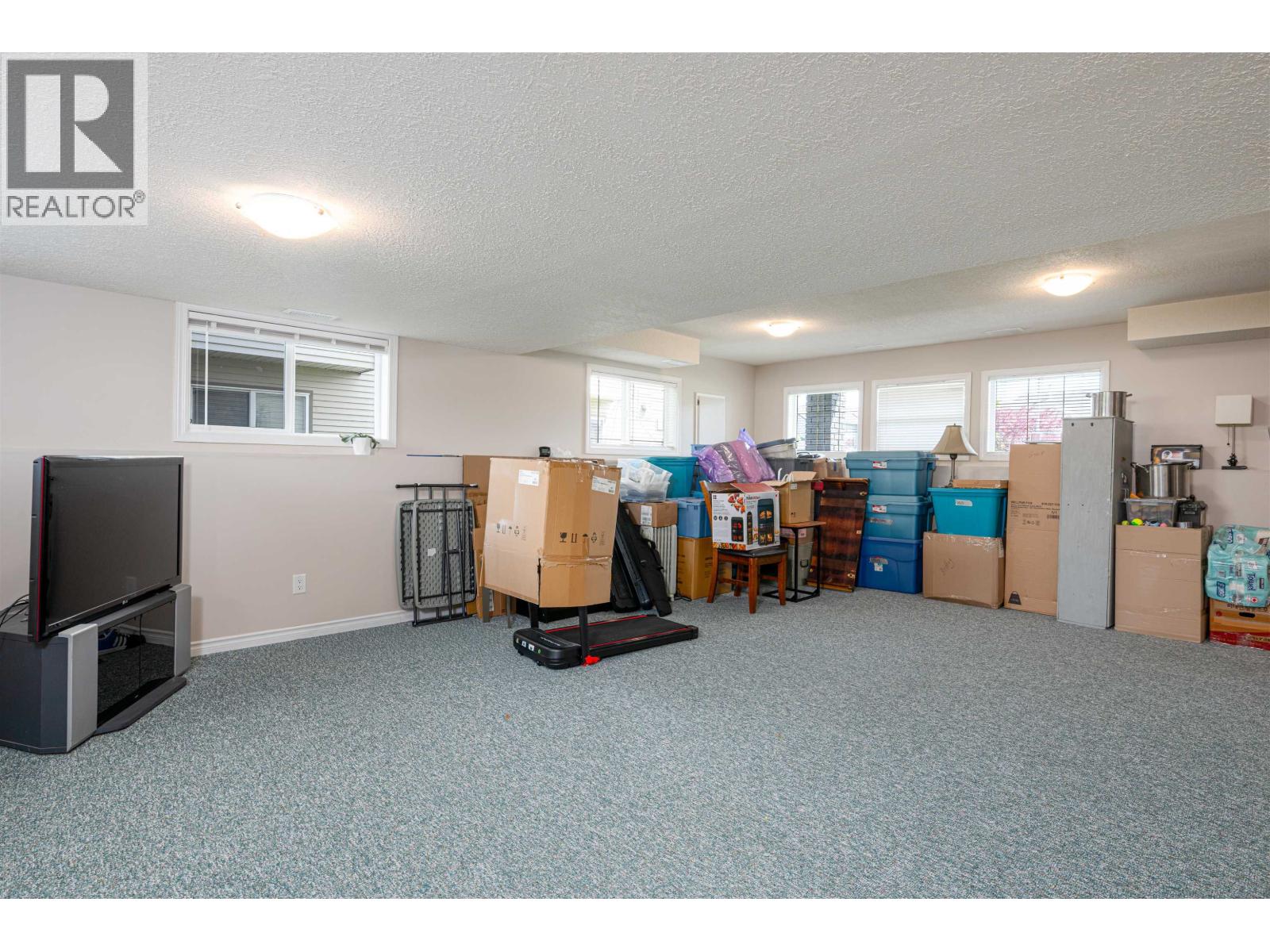 6879 Westmount Drive, Prince George, British Columbia  V2N 6R5 - Photo 33 - R3130678