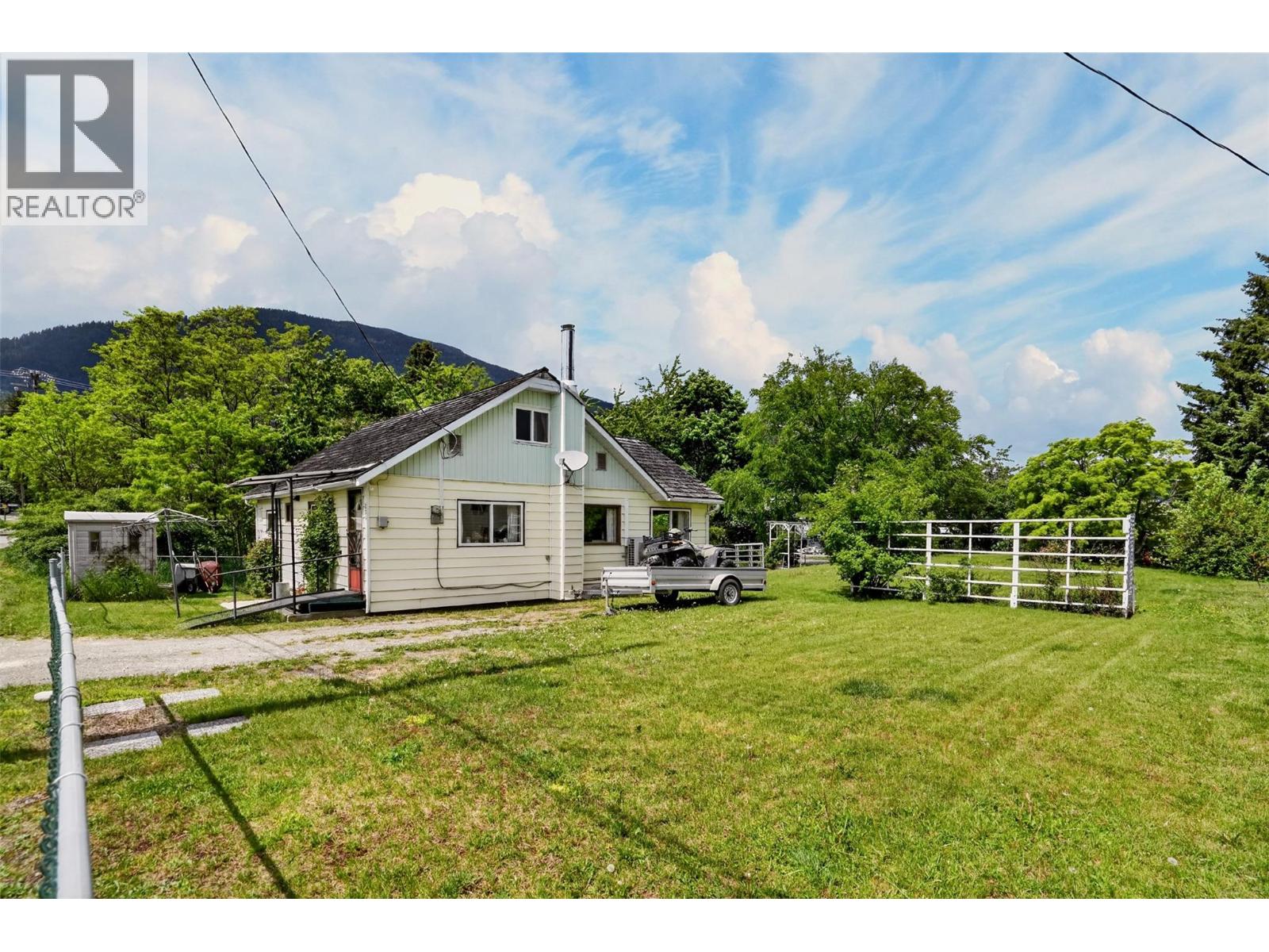 239 B Avenue, Kaslo, British Columbia  V0G 1M0 - Photo 40 - 10389251