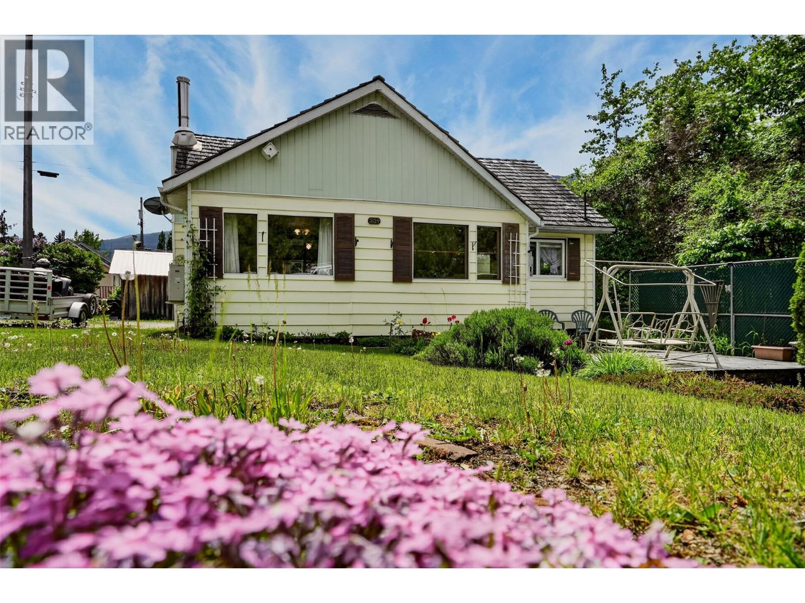 239 B Avenue, Kaslo, British Columbia  V0G 1M0 - Photo 10 - 10389251