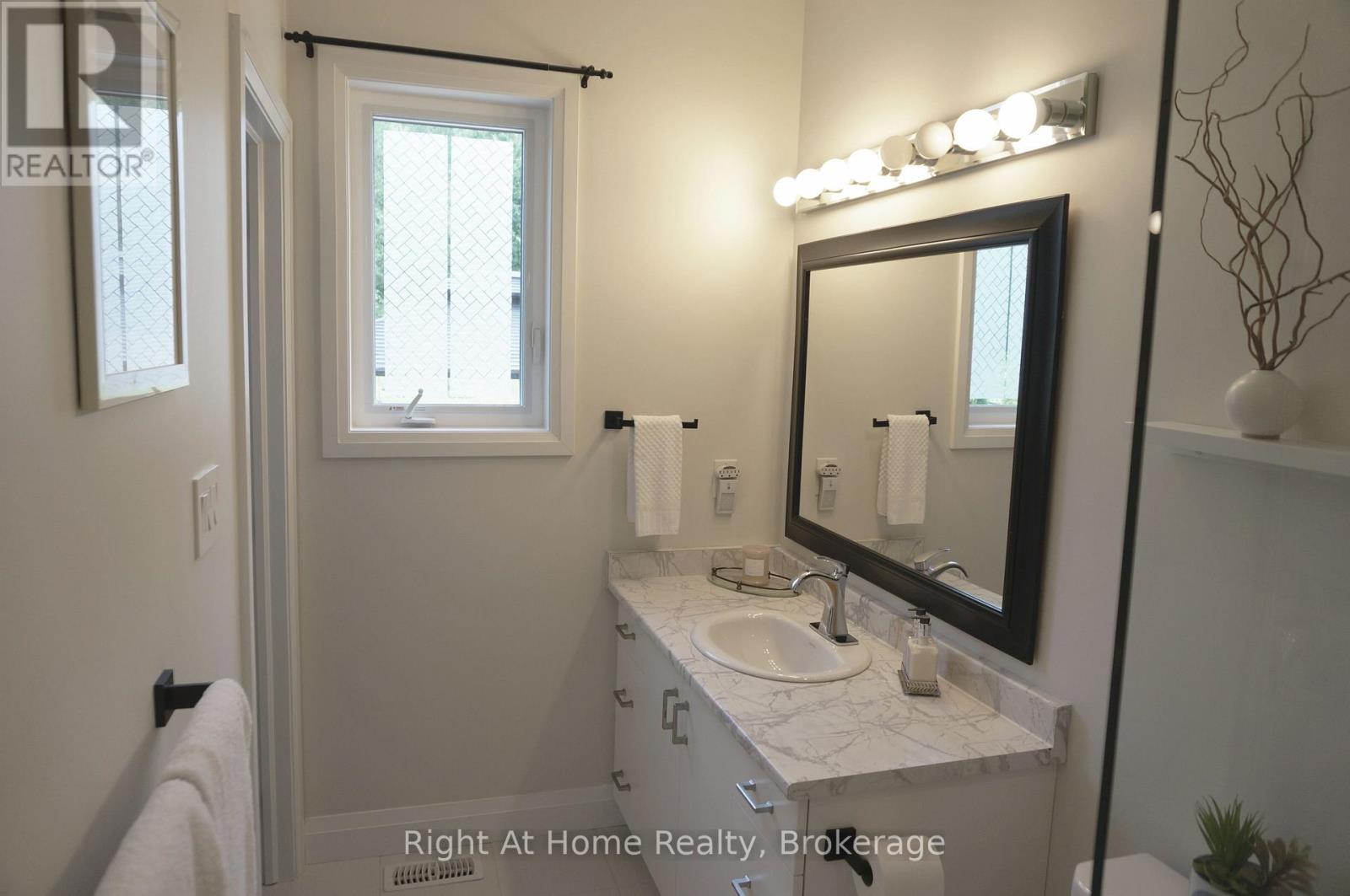 23 Ralph Dalton Boulevard, Tay (Victoria Harbour), Ontario  L0K 2A0 - Photo 22 - S13225420