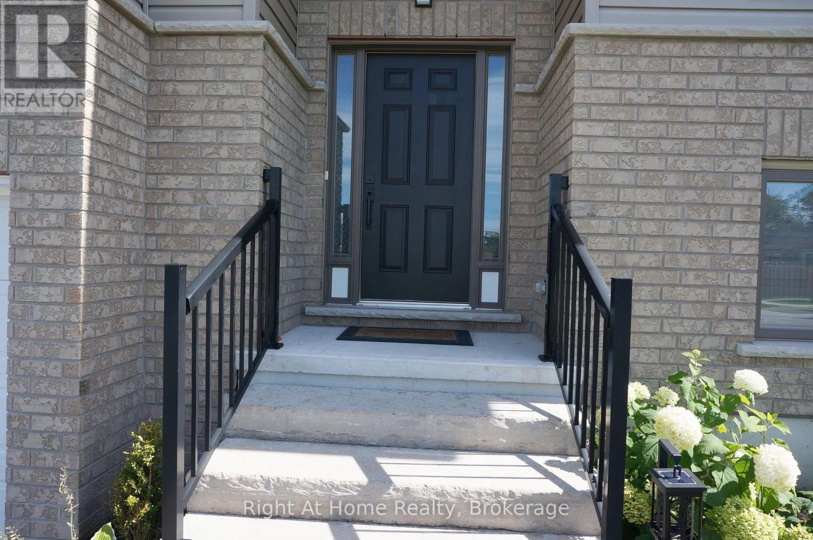 23 Ralph Dalton Boulevard, Tay (Victoria Harbour), Ontario  L0K 2A0 - Photo 4 - S13225420