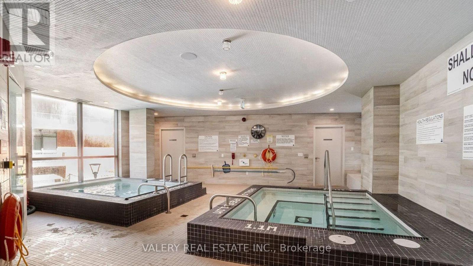 1607 - 38 Iannuzzi Street W, Toronto, Ontario  M5V 0S2 - Photo 3 - C13225426