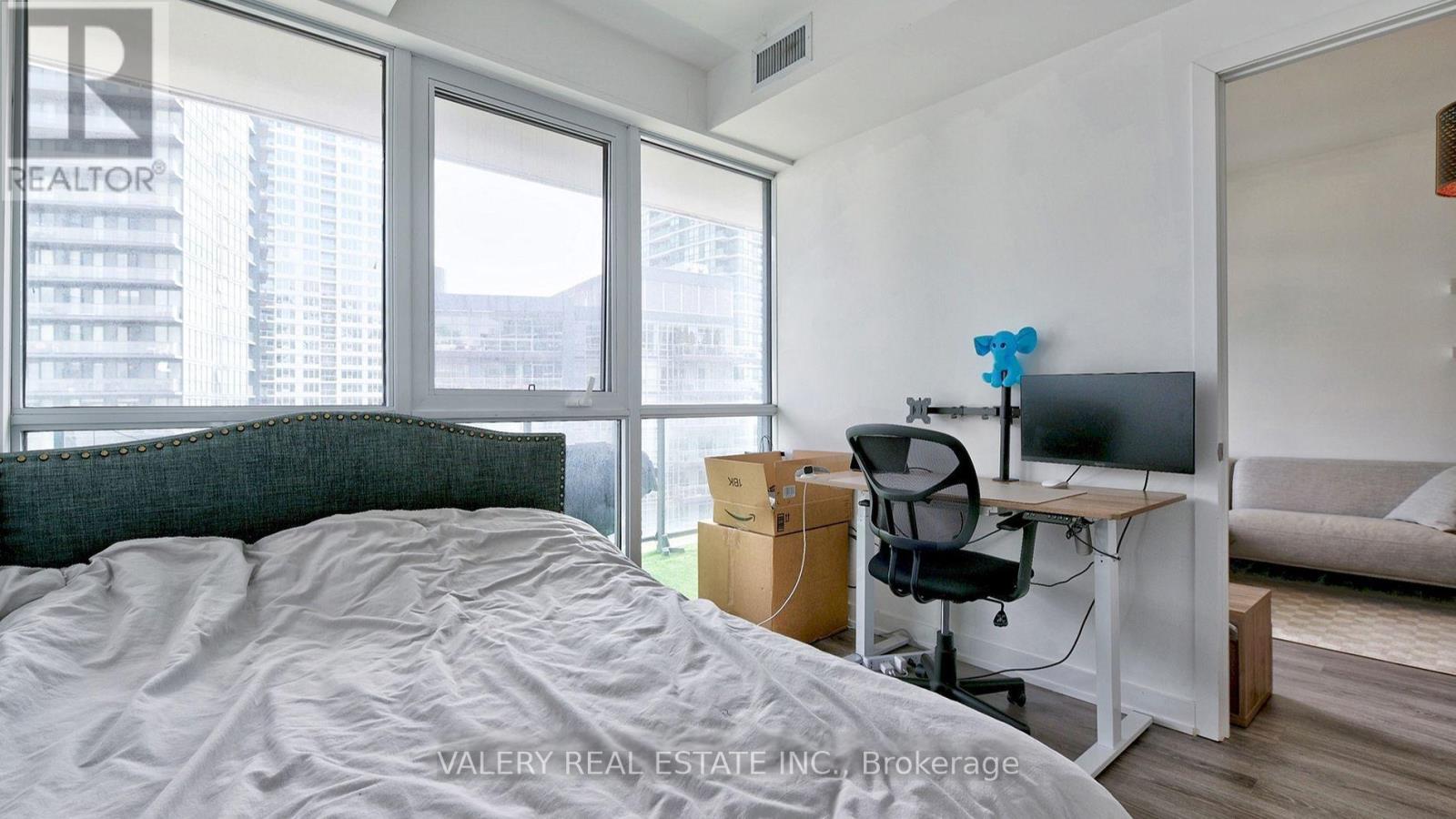 1607 - 38 Iannuzzi Street W, Toronto, Ontario  M5V 0S2 - Photo 6 - C13225426