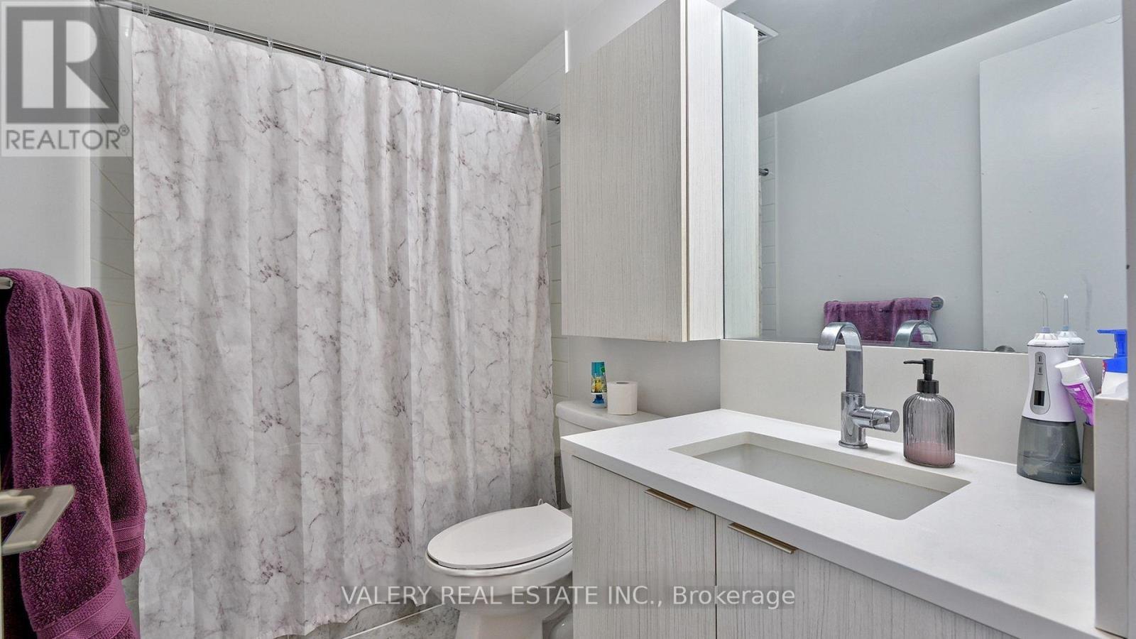 1607 - 38 Iannuzzi Street W, Toronto, Ontario  M5V 0S2 - Photo 9 - C13225426
