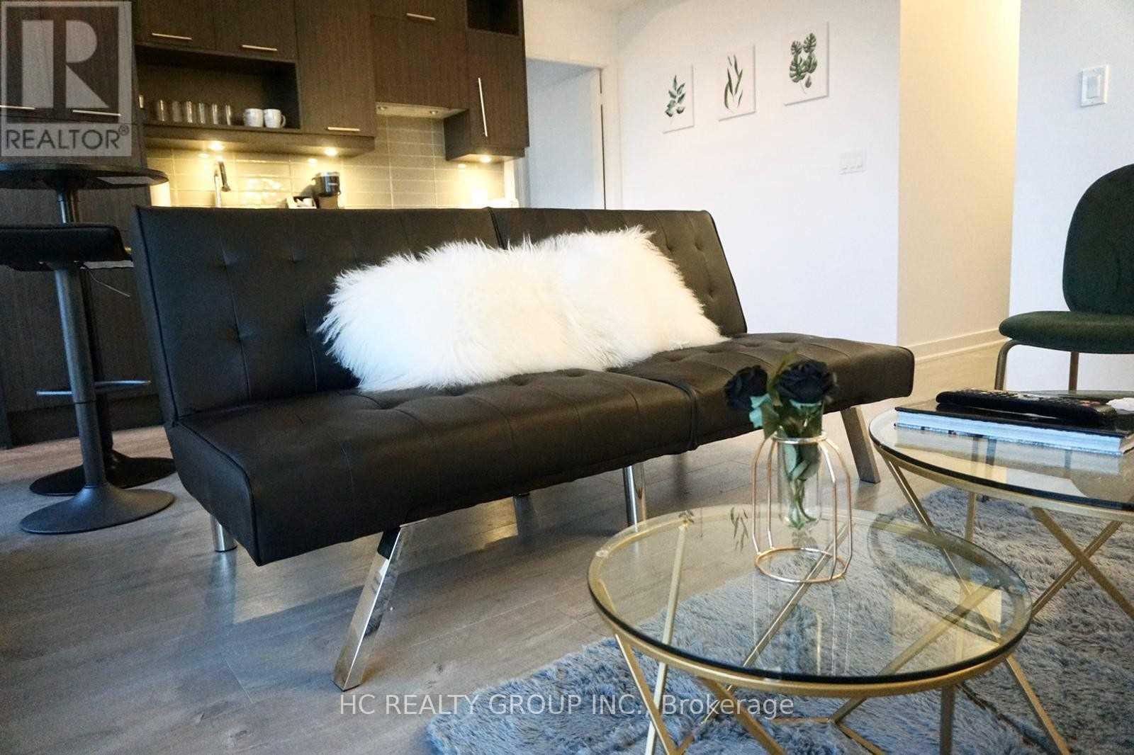 1510 - 30 Nelson Street E, Toronto, Ontario  M5V 0H5 - Photo 4 - C13225456