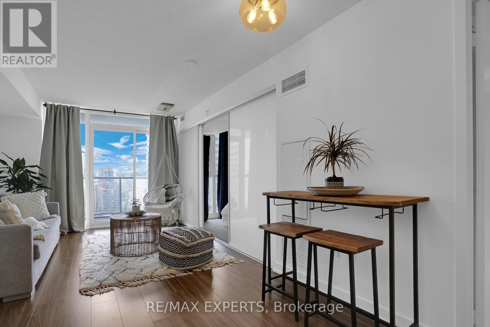 2610 - 75 Queens Wharf Road, Toronto, Ontario  M5V 0J8 - Photo 10 - C13225468