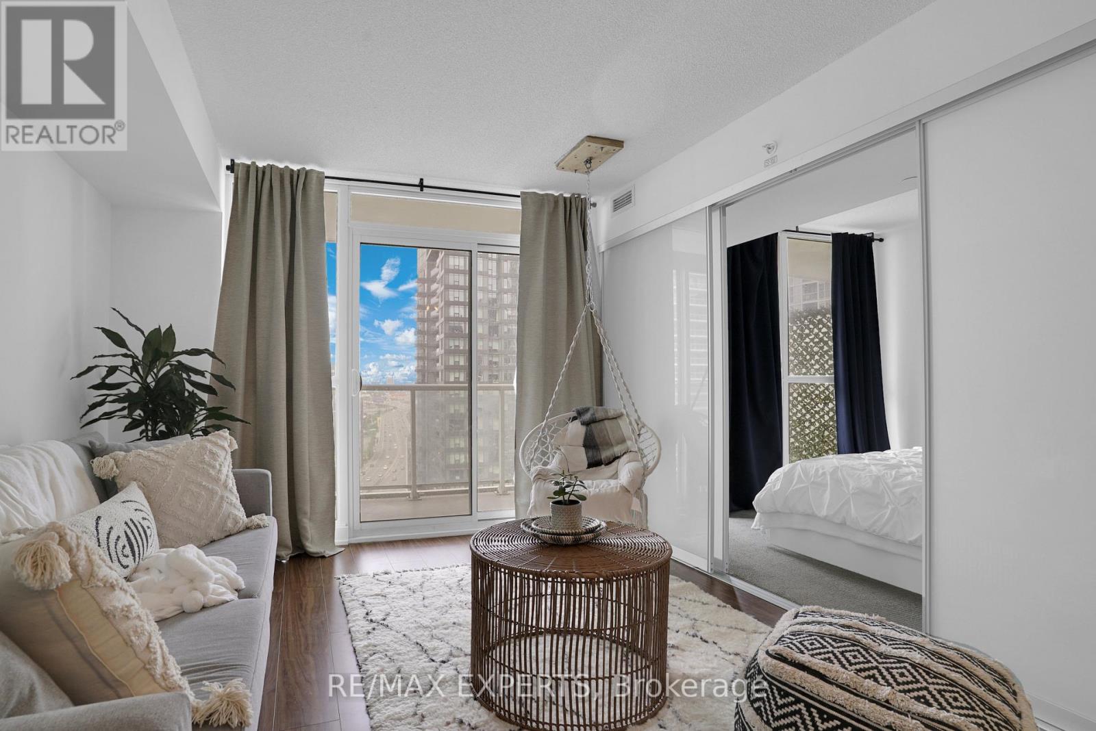 2610 - 75 Queens Wharf Road, Toronto, Ontario  M5V 0J8 - Photo 13 - C13225468