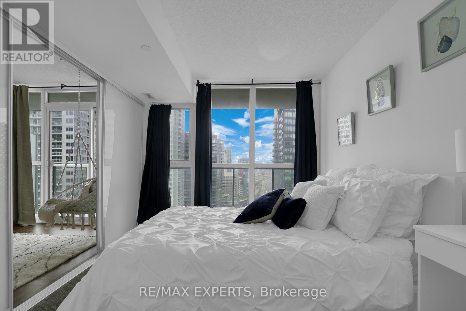 2610 - 75 Queens Wharf Road, Toronto, Ontario  M5V 0J8 - Photo 18 - C13225468