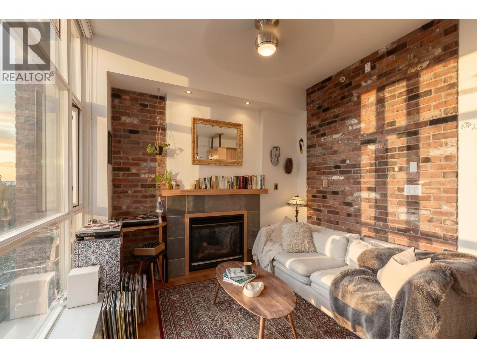 218 2515 Ontario Street, Vancouver, British Columbia  V5T 4V4 - Photo 3 - R3130446