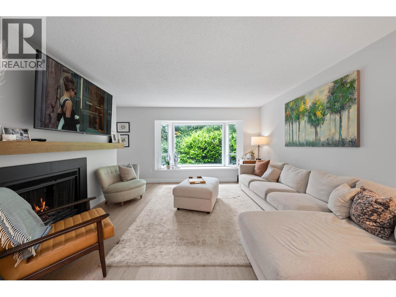 3381 Flagstaff Place, Vancouver, British Columbia  V4S 4K9 - Photo 3 - R3130503