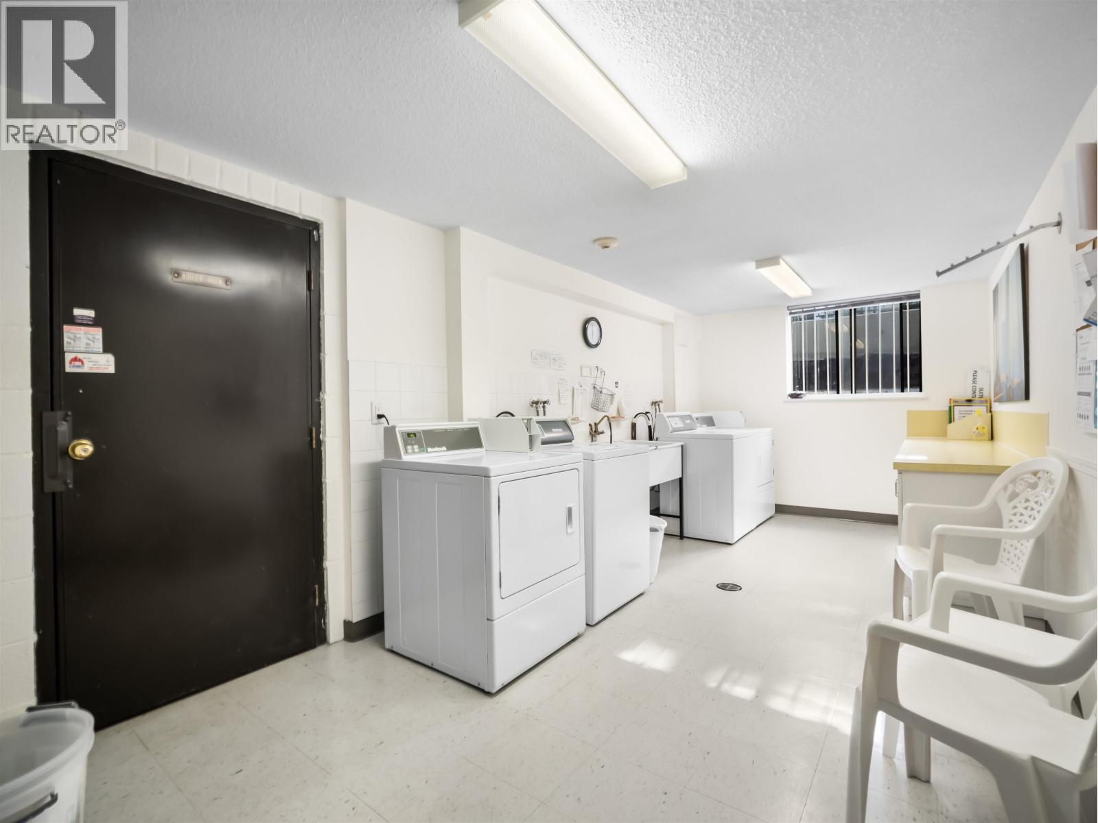 202 134 W 20th Street, North Vancouver, British Columbia  V7M 1Y4 - Photo 25 - R3130543