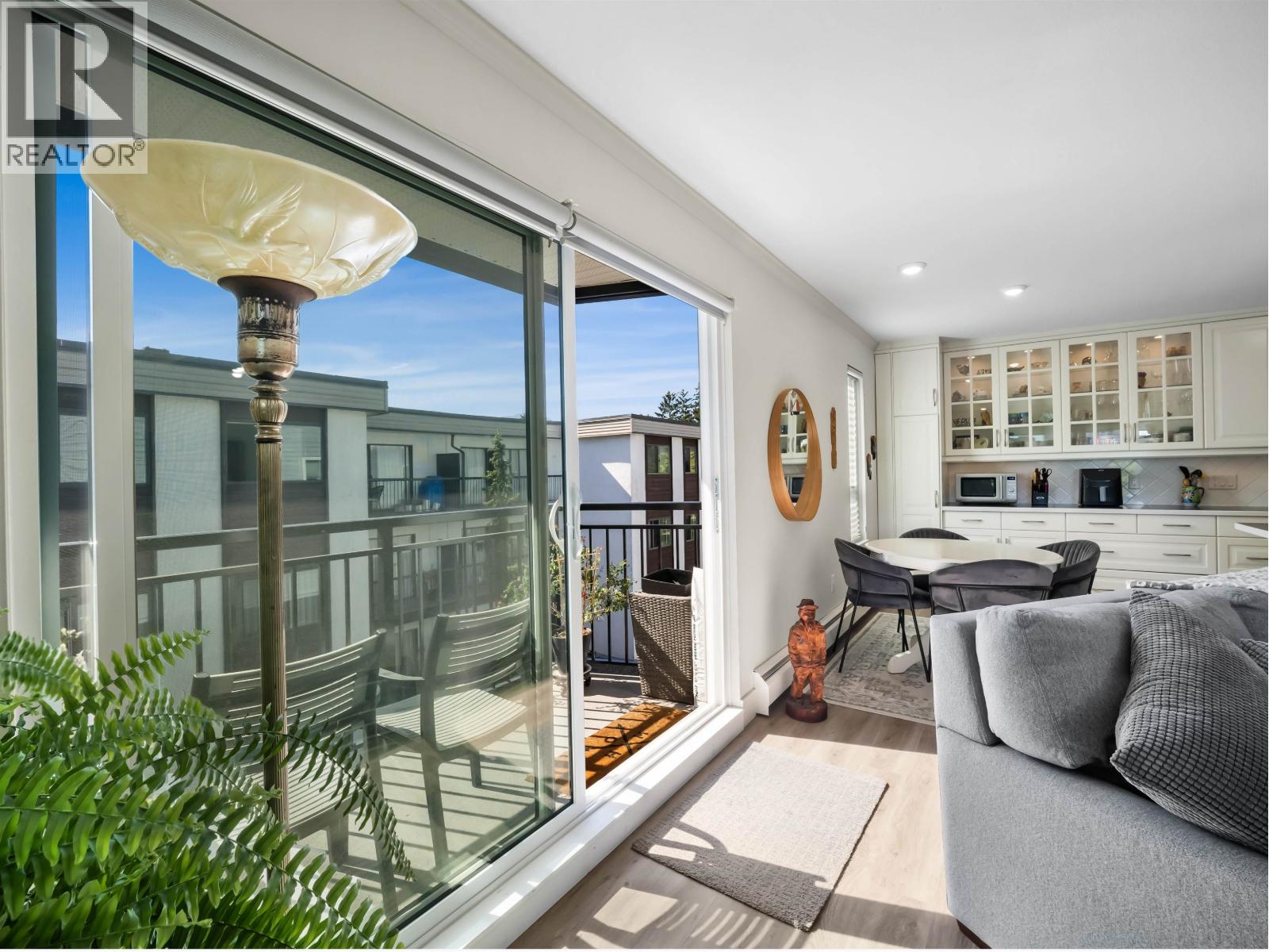 202 134 W 20th Street, North Vancouver, British Columbia  V7M 1Y4 - Photo 6 - R3130543