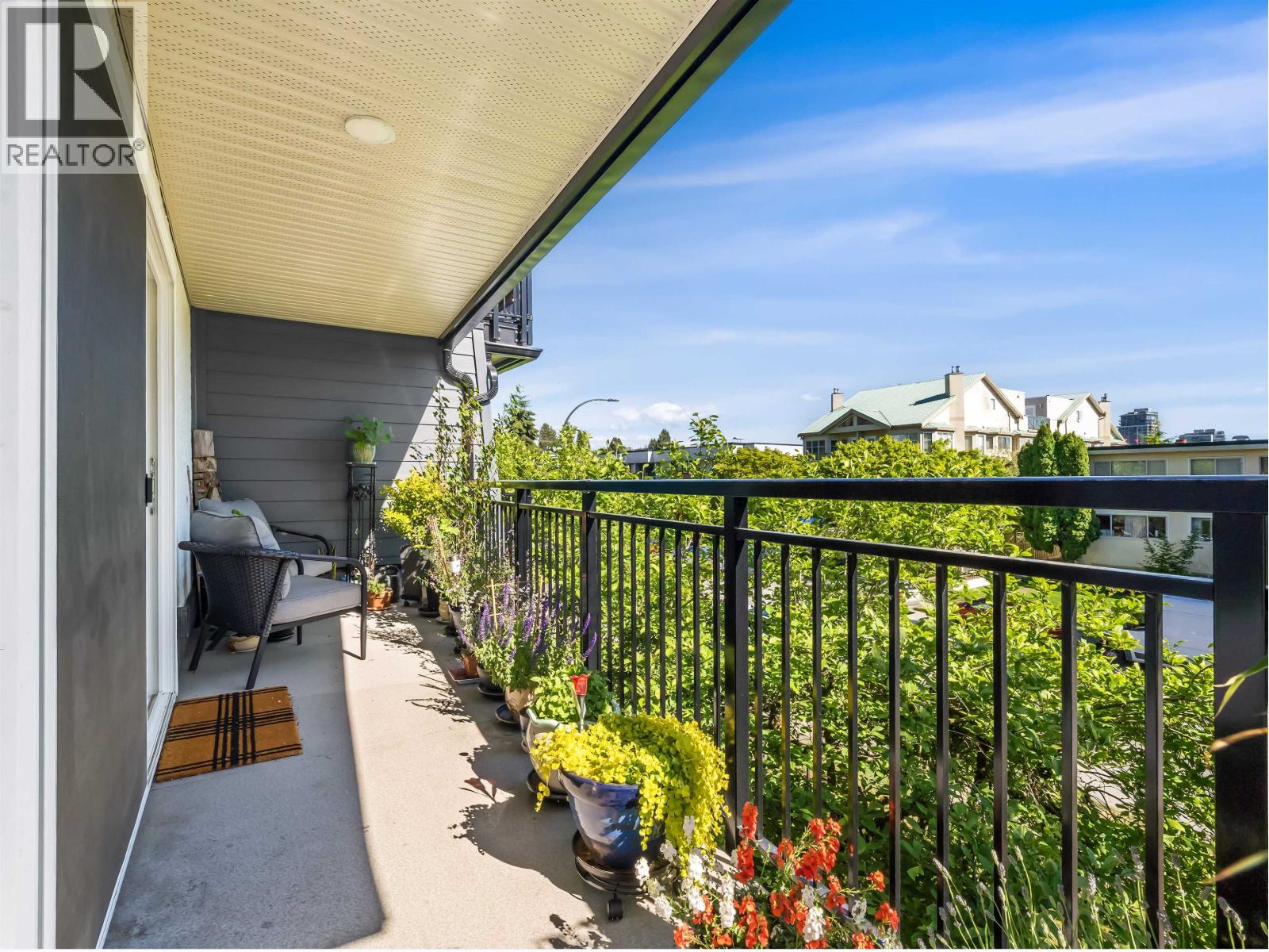 202 134 W 20th Street, North Vancouver, British Columbia  V7M 1Y4 - Photo 7 - R3130543