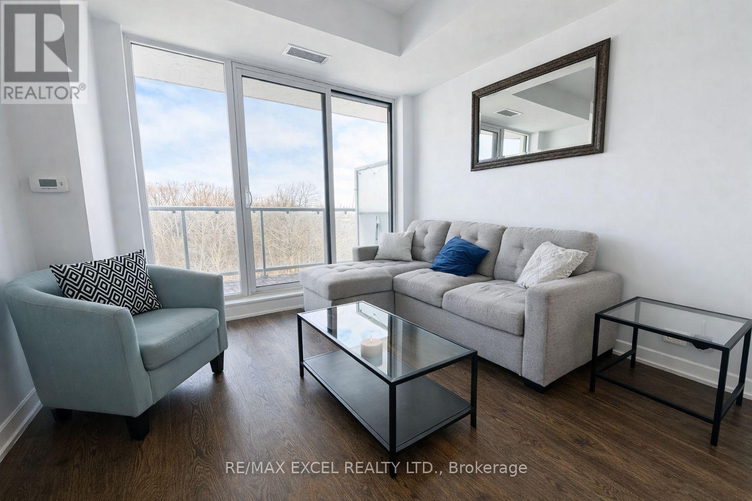 407 - 6 David Eyer Road E, Richmond Hill, Ontario  L4S 0N5 - Photo 7 - N13006882