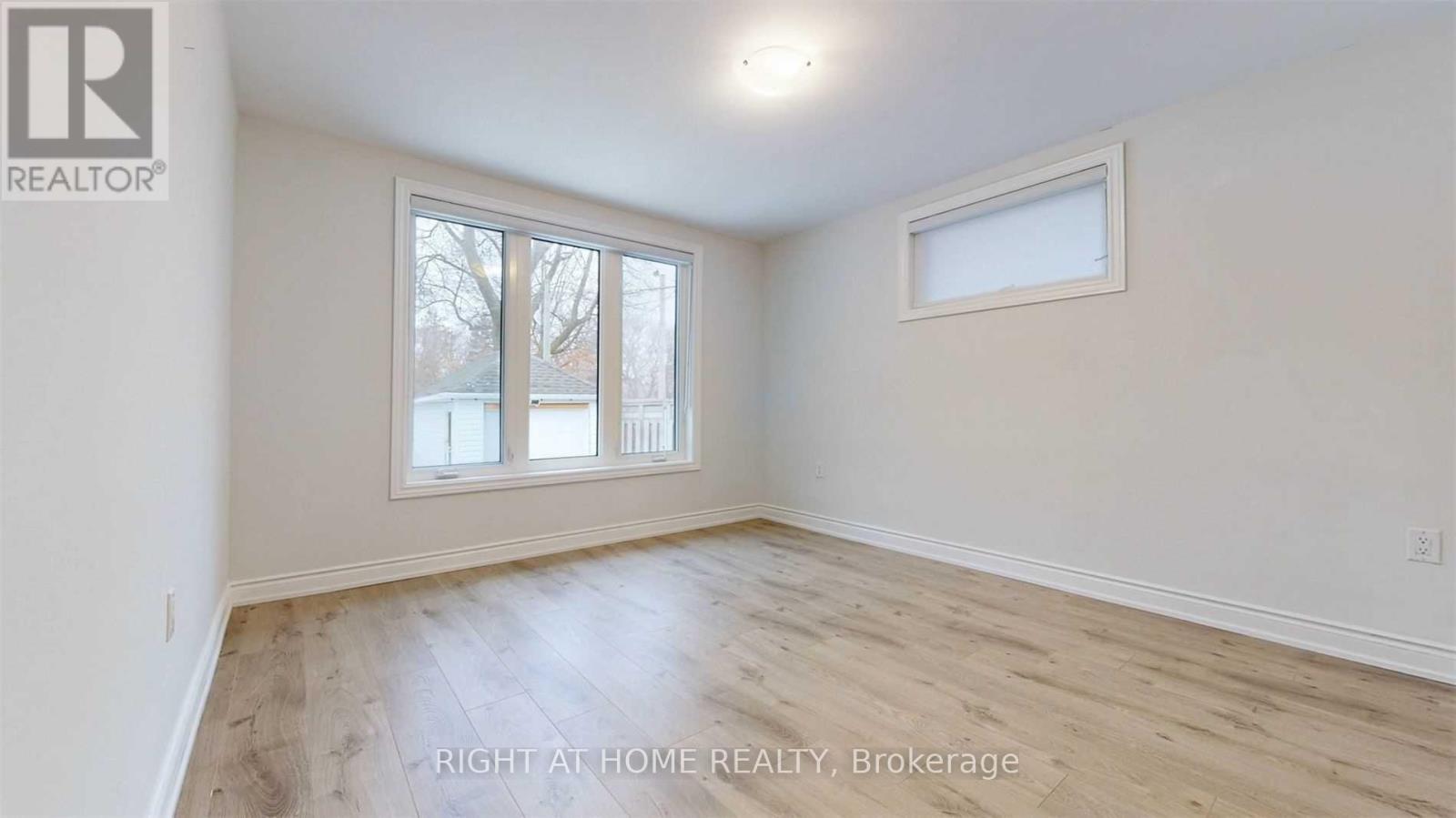 Main - 8 Airley Crescent, Toronto, Ontario  M4J 4H6 - Photo 14 - E13225410