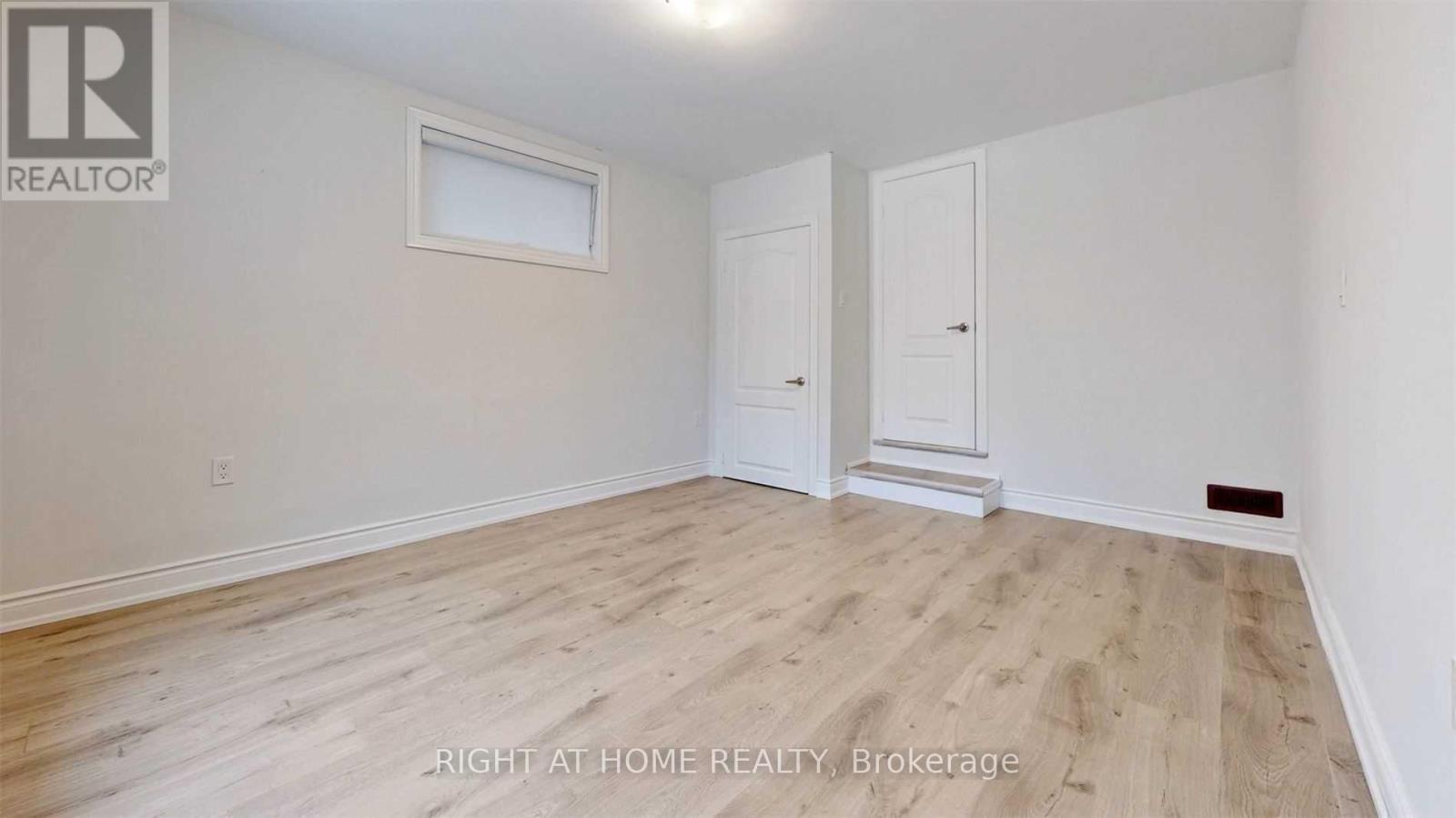 Main - 8 Airley Crescent, Toronto, Ontario  M4J 4H6 - Photo 15 - E13225410
