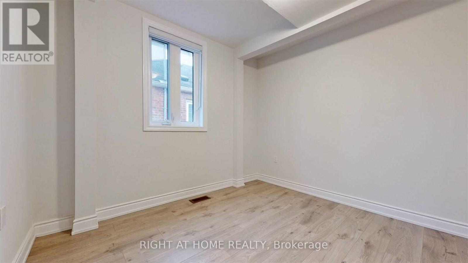 Main - 8 Airley Crescent, Toronto, Ontario  M4J 4H6 - Photo 19 - E13225410