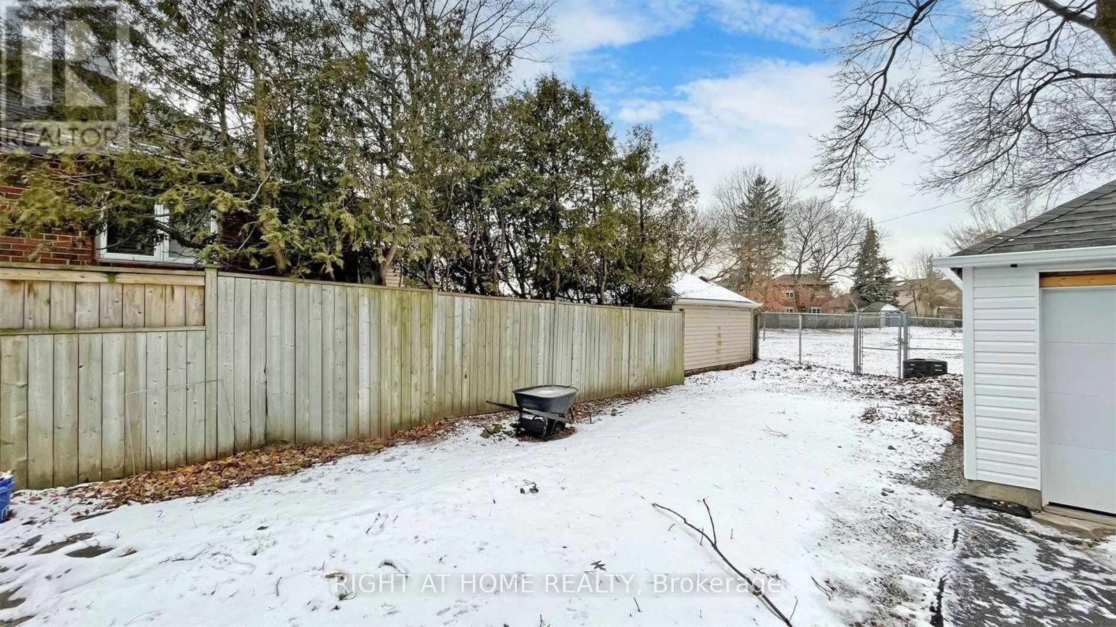 Main - 8 Airley Crescent, Toronto, Ontario  M4J 4H6 - Photo 26 - E13225410