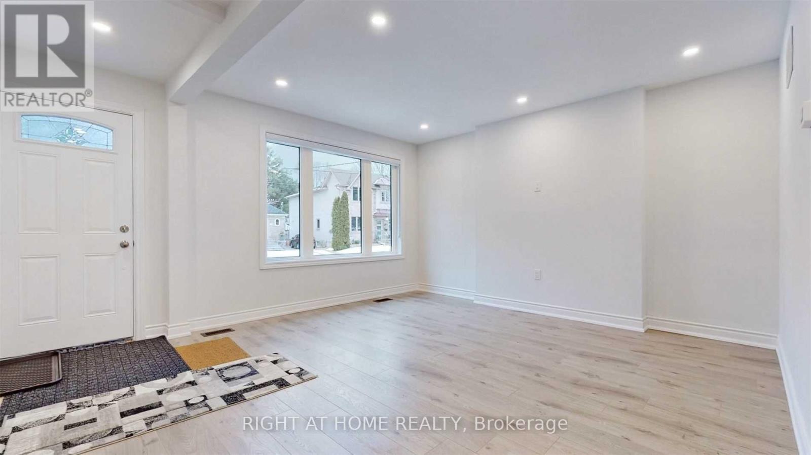 Main - 8 Airley Crescent, Toronto, Ontario  M4J 4H6 - Photo 4 - E13225410